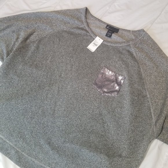 NWT Lane Bryant 22/24 Plus Size 3XL Silver Metallic Top with Sequin Pocket - Picture 2 of 8